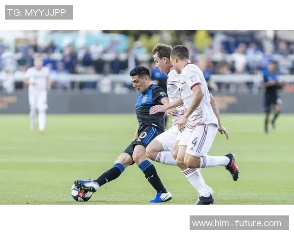 休斯顿迪纳摩迎战科罗拉急流力争主场胜利展现球队实力 休斯顿迪纳摩迎战科罗拉急流力争主场胜利展现球队实力