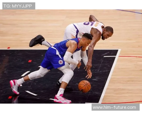 国王与太阳激战NBA夏季联赛新秀展现潜力与激情的精彩对决 国王与太阳激战NBA夏季联赛新秀展现潜力与激情的精彩对决