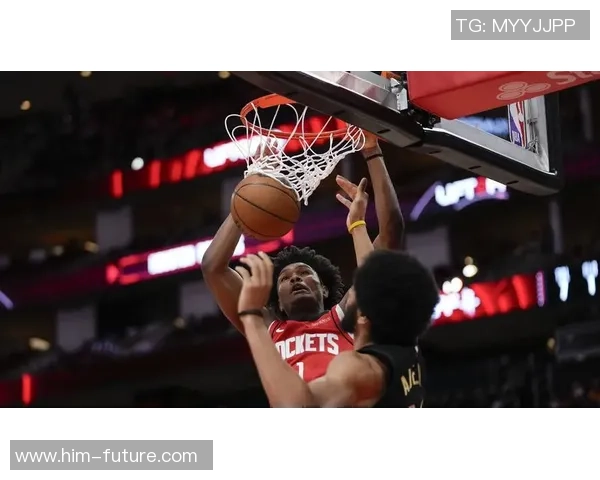 骑士与火箭首节对决精彩回顾双方攻防战术的较量与球员表现分析